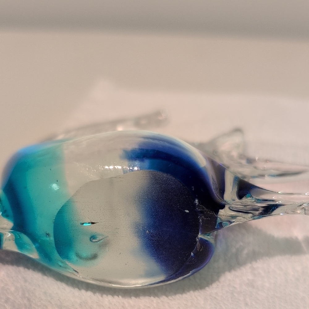 Glass Fish Paperweight  Figurines - Blue and Gold - Picture 8 of 10